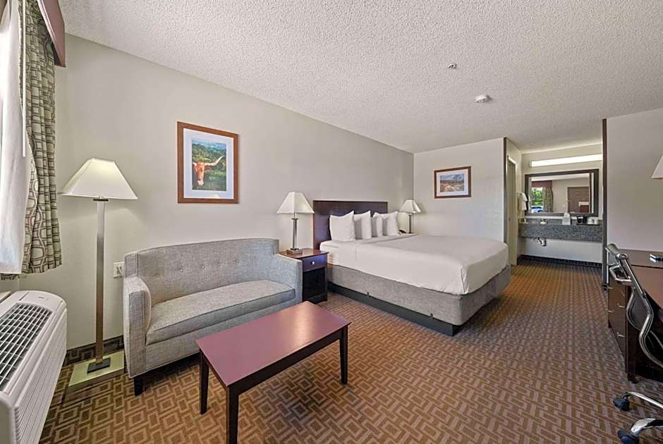 Days Inn by Wyndham Round Rock