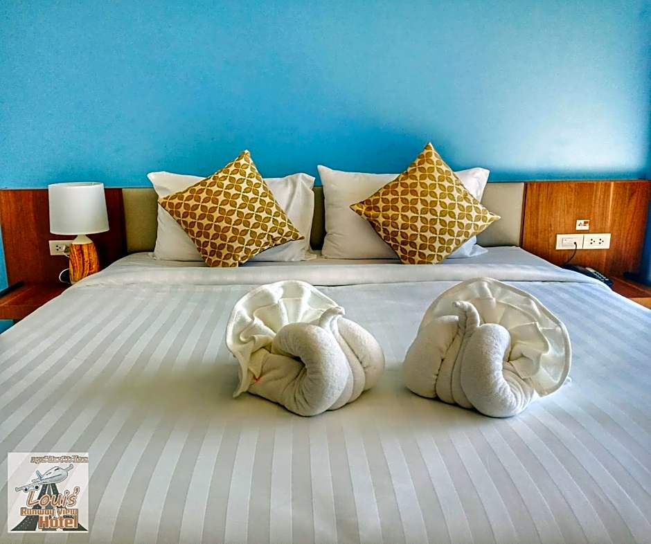 Louis' Runway View Hotel