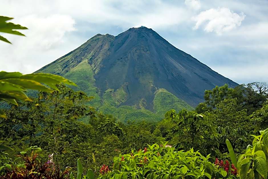Volcano Lodge, Hotel & Thermal Experience