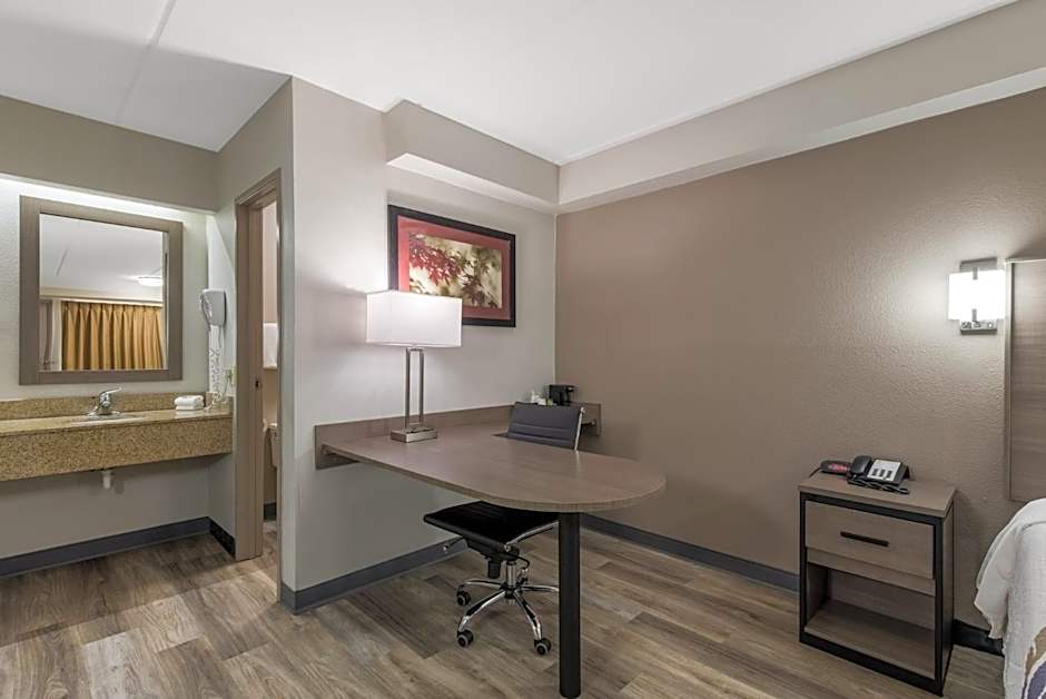 Red Roof Inn Hickory