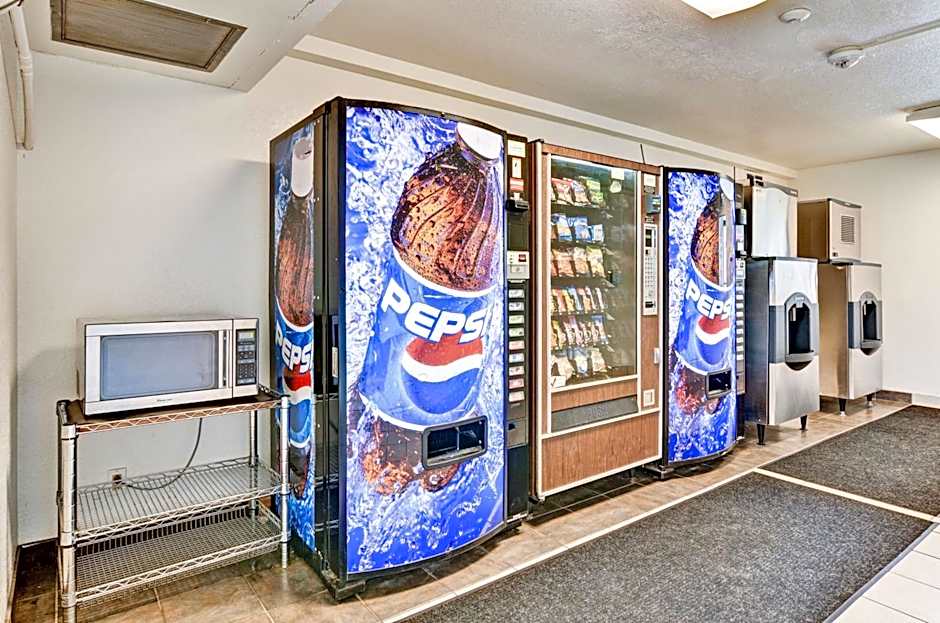 Motel 6 Pittsburgh - Crafton