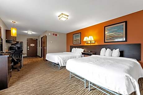 2 Queen Beds, Efficiency, Nonsmoking, Upgrade