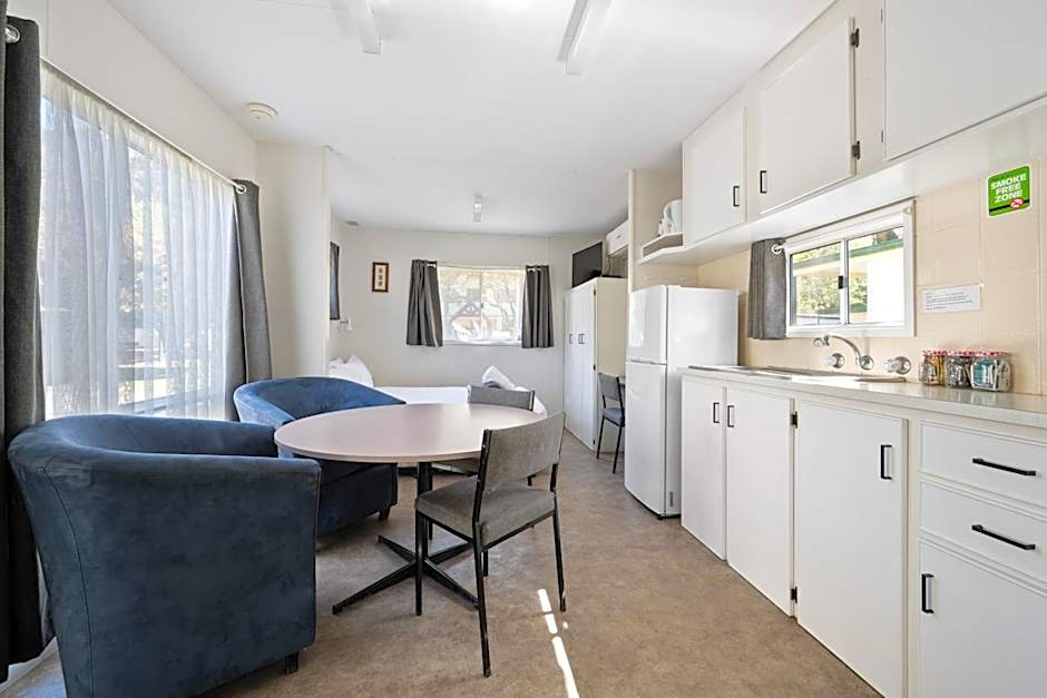 Bright Accommodation Park