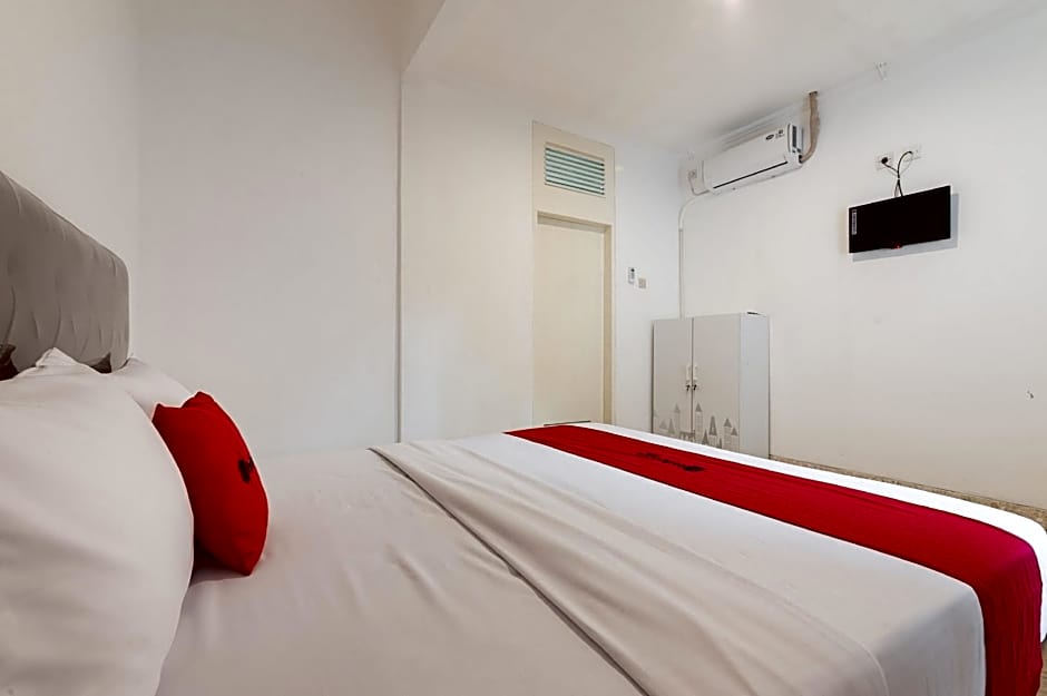 RedDoorz @ Kemang Dalam