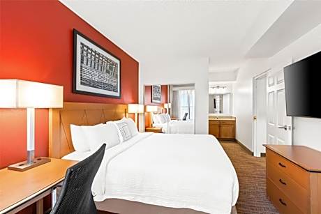 Two Bedroom Suite - Two Kings - Fireplace - Jetted Tub