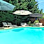Ô Clair de Lune au cœur de Sarlat - Chambres climatisées - Parking privé - Piscine chauffée - Spa et massages