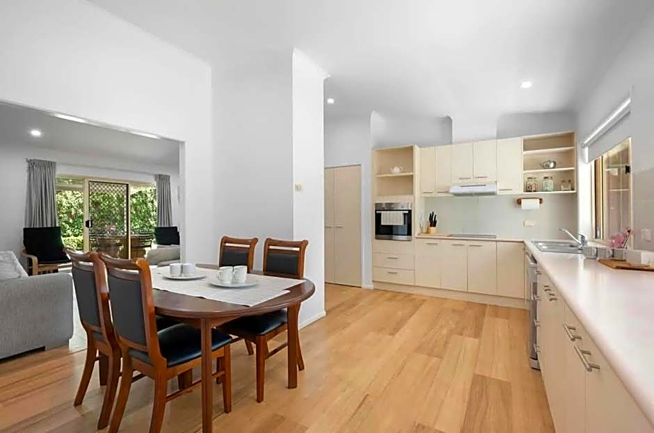 The Birch House - Silver Birches Accommodation Bright