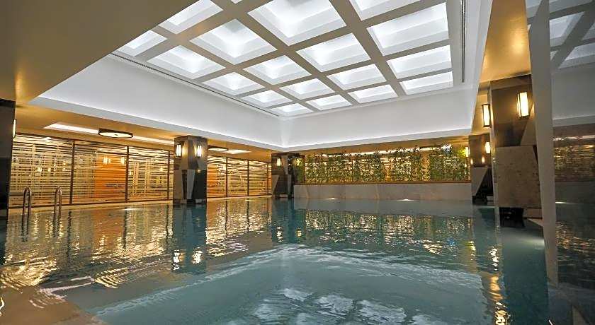 Golden Tulip Istanbul Bayrampasa