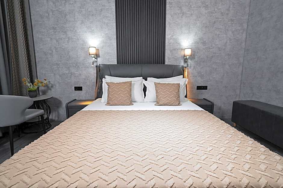 Grey Star Hotel