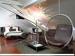 La Cour Des Augustins Boutique Gallery Design Hotel