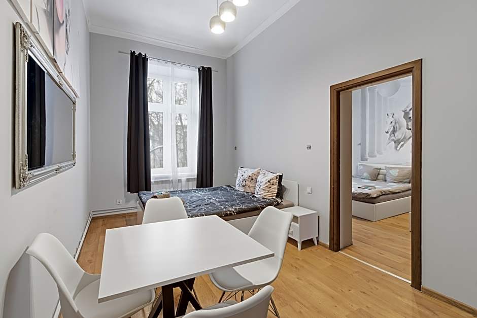 Queen Apartments