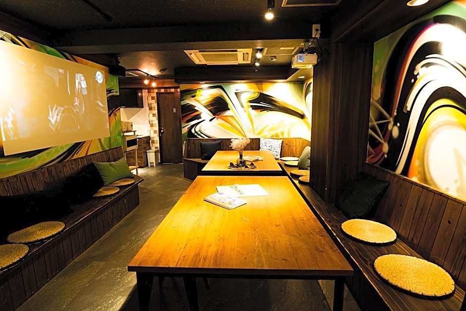 R Hostel Namba South