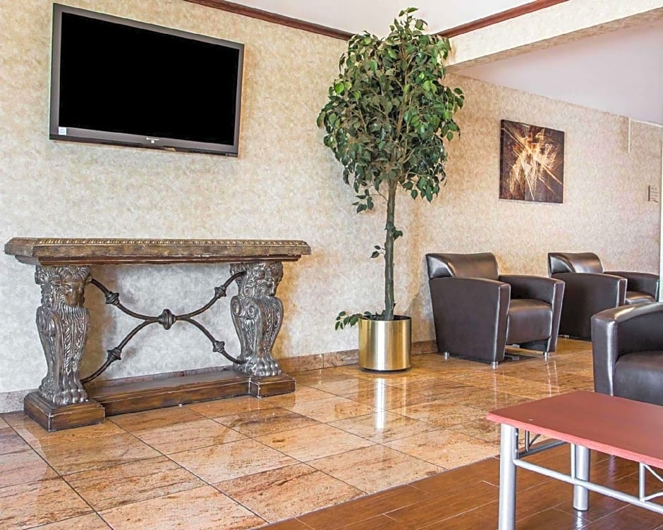 Quality Inn & Suites Franklin