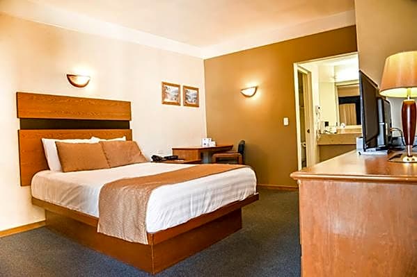 American Inn Hotel & Suites Parral