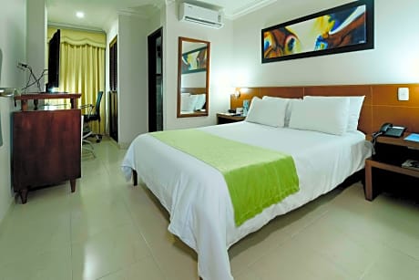 1 King Bed Accessible Room Non-Smoking