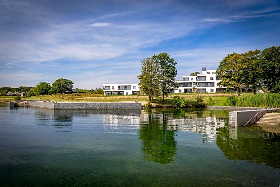 Golden Lakes Hotel