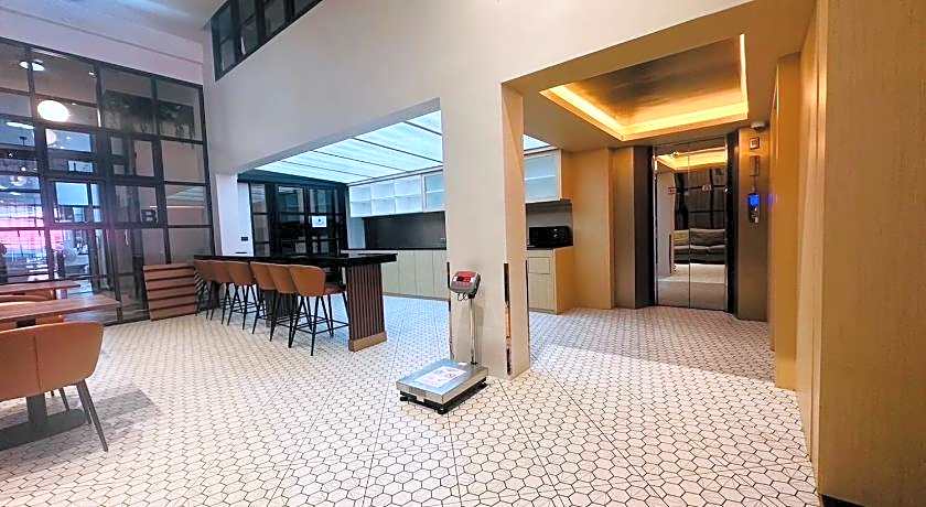 14 Sathorn Hotel