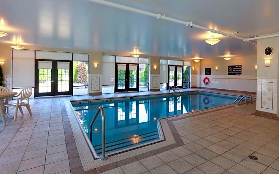 Hampton Inn By Hilton & Suites Laval Quebec Canada