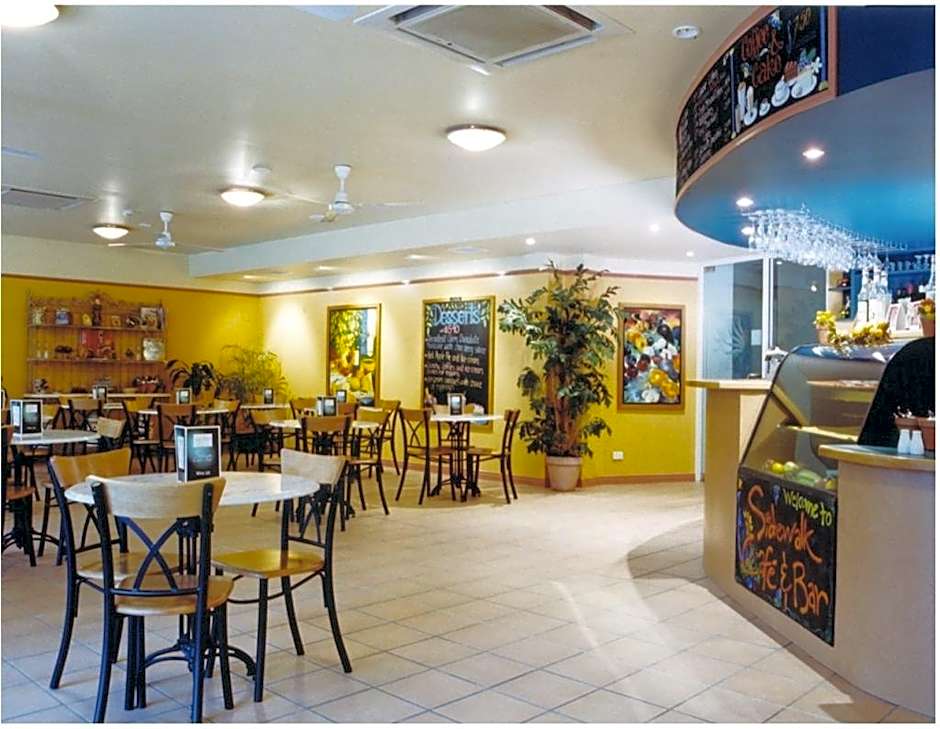 City Oasis Inn Townsville, SureStay Collection by BW