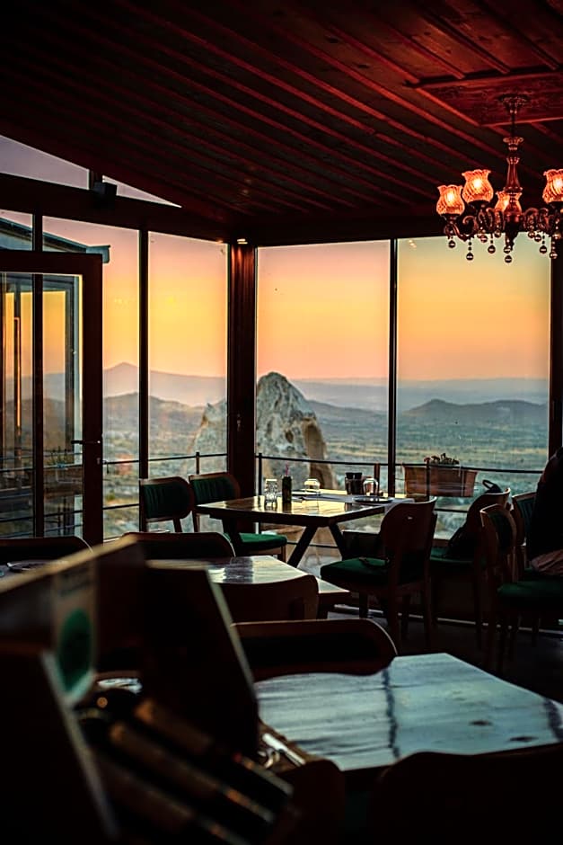 Caldera Cave Hotel