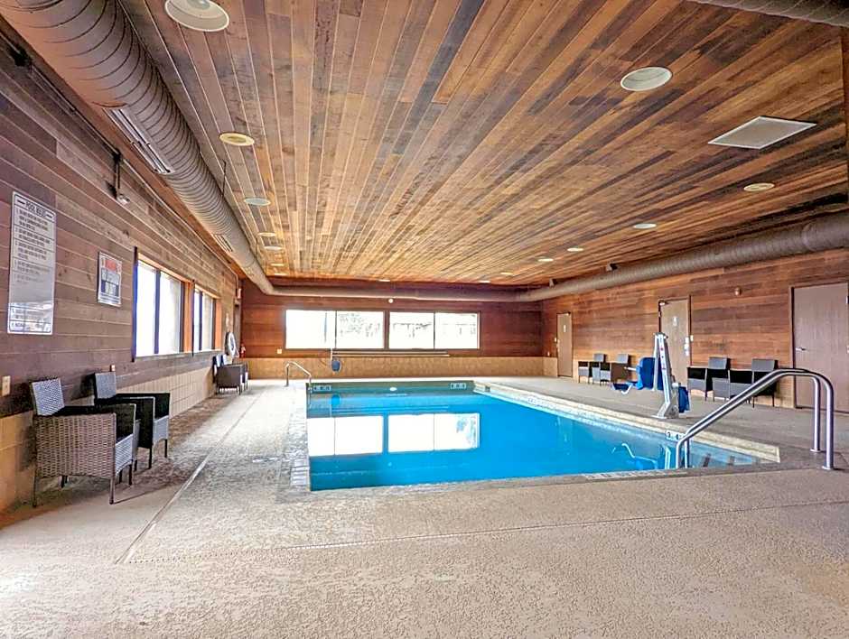 Cobblestone Inn & Suites - Merrill