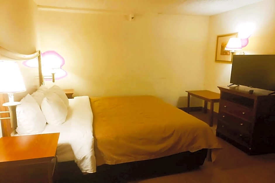 Tulsa Square Hotel Central, I-44 By OYO
