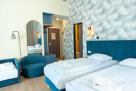 Deluxe Double Room with Extra Bed - Street View