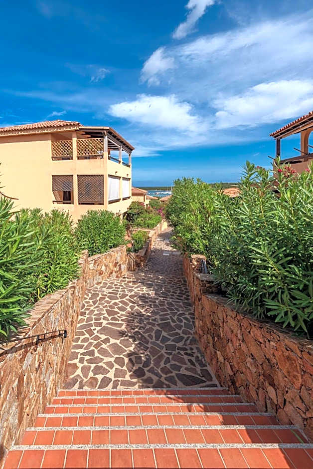 Baia de Bahas Residence