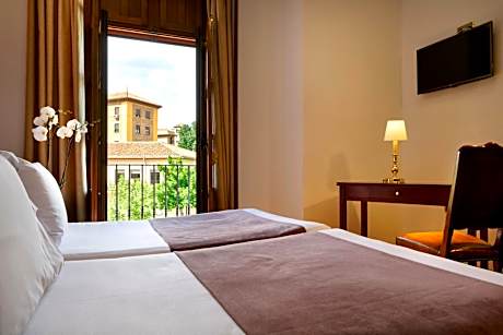 Double or Twin Room with City View