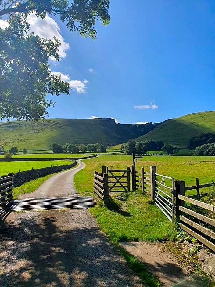 Dunscar Farm Bed & Breakfast