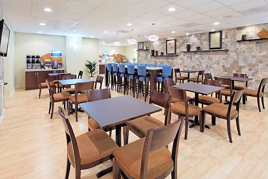 Holiday Inn Express Benicia By IHG
