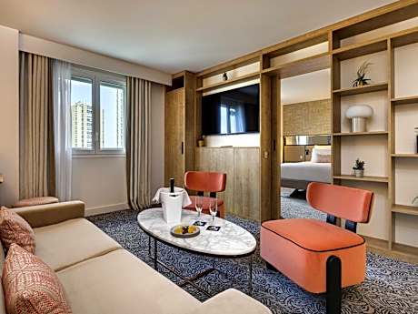 Deluxe King Suite with Sofa Bed