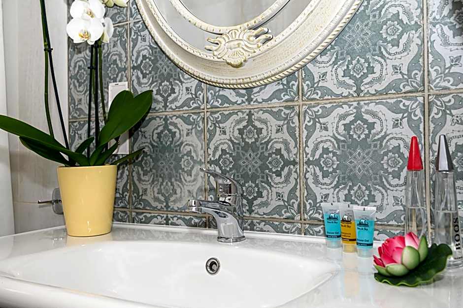 Parthenon Art Executive Wing