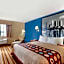 Super 8 by Wyndham Defiance