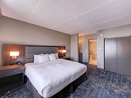 King Suite with Spa Bath