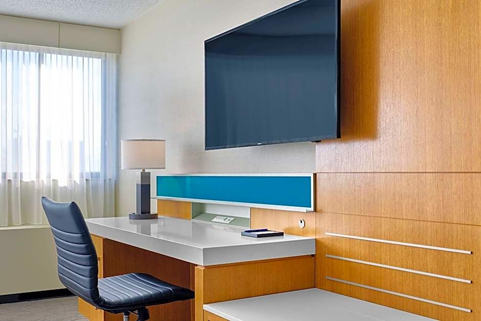 Delta Hotels by Marriott Muskegon Convention Center