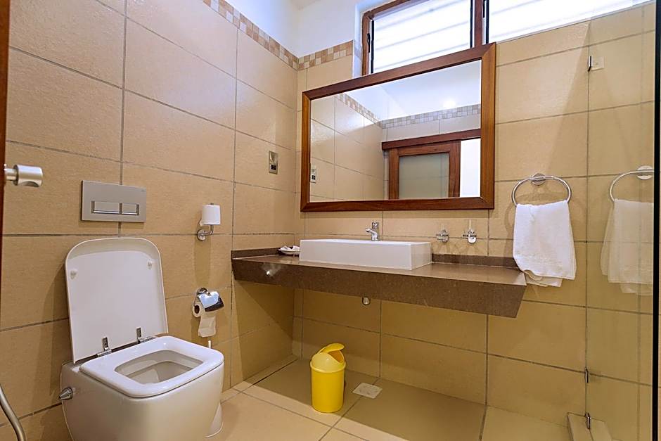 Travellers Beach Hotel & SPA