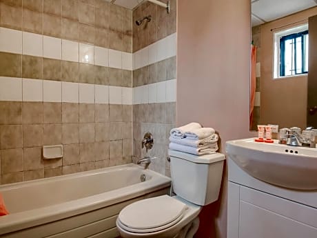 One-Bedroom Suite