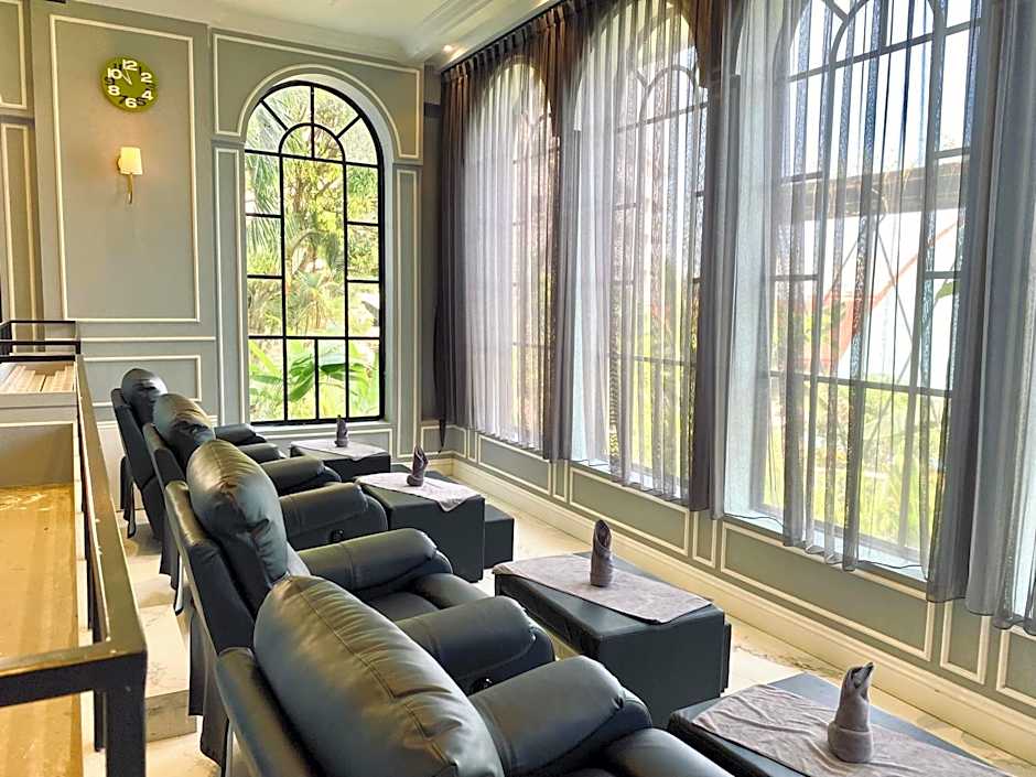 Grand Eska Hotel & Suites Batam