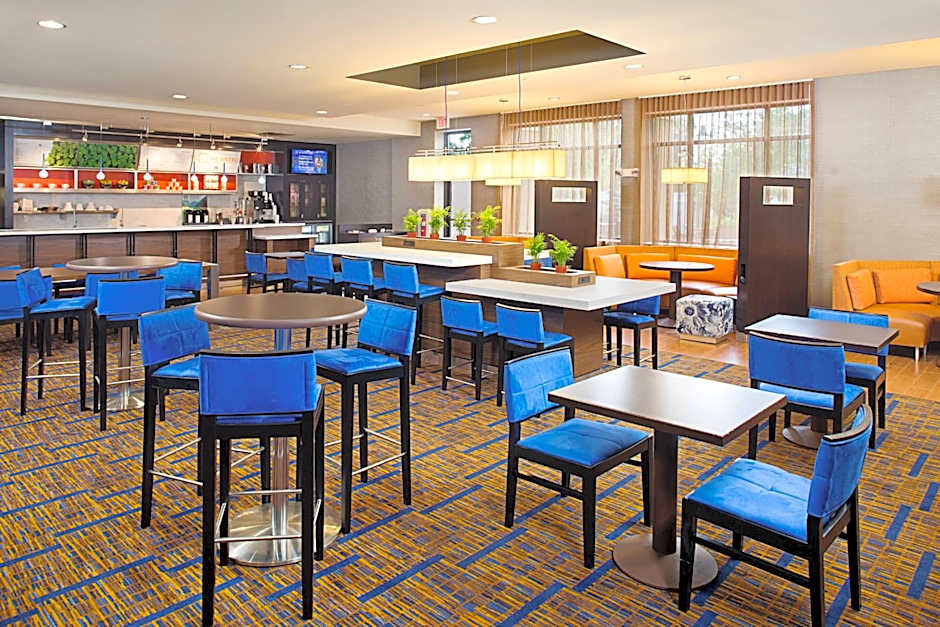 Courtyard by Marriott Montvale
