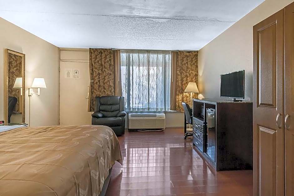 Quality Inn Dickson