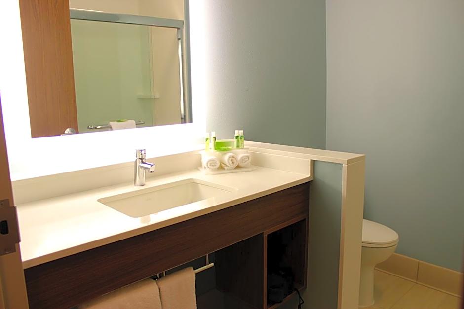 Holiday Inn Express Spencer By IHG