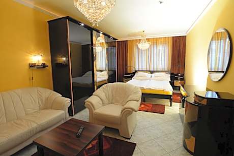 Superior Two-Bedroom Apartment