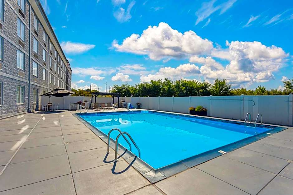 Comfort Inn & Suites Pottstown Eastern Gateway