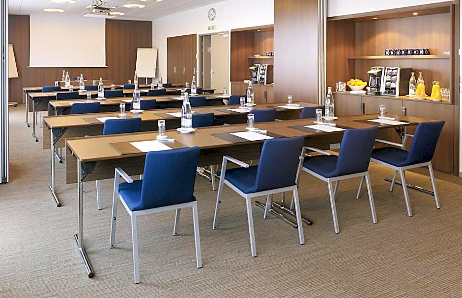 Holiday Inn Express Toulouse Airport By IHG