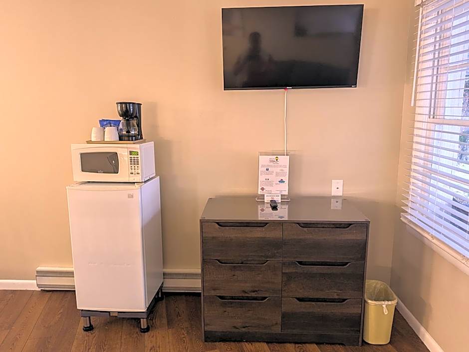 Early American Motel