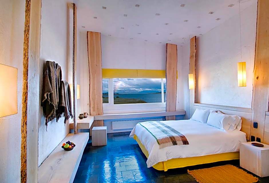Photo 1 of 6 of Double Room
