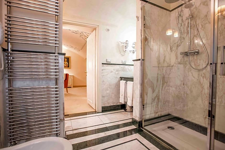 Golden Tower Hotel & Spa
