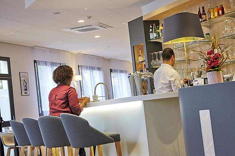 Kyriad Bezons - La Defense