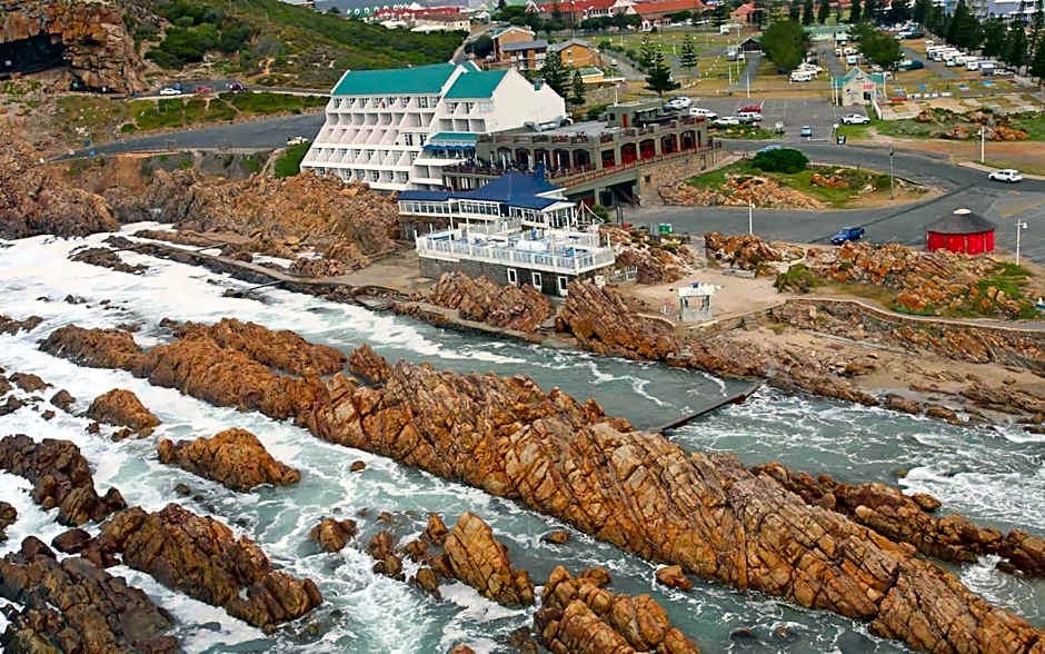 The Point Hotel & Spa